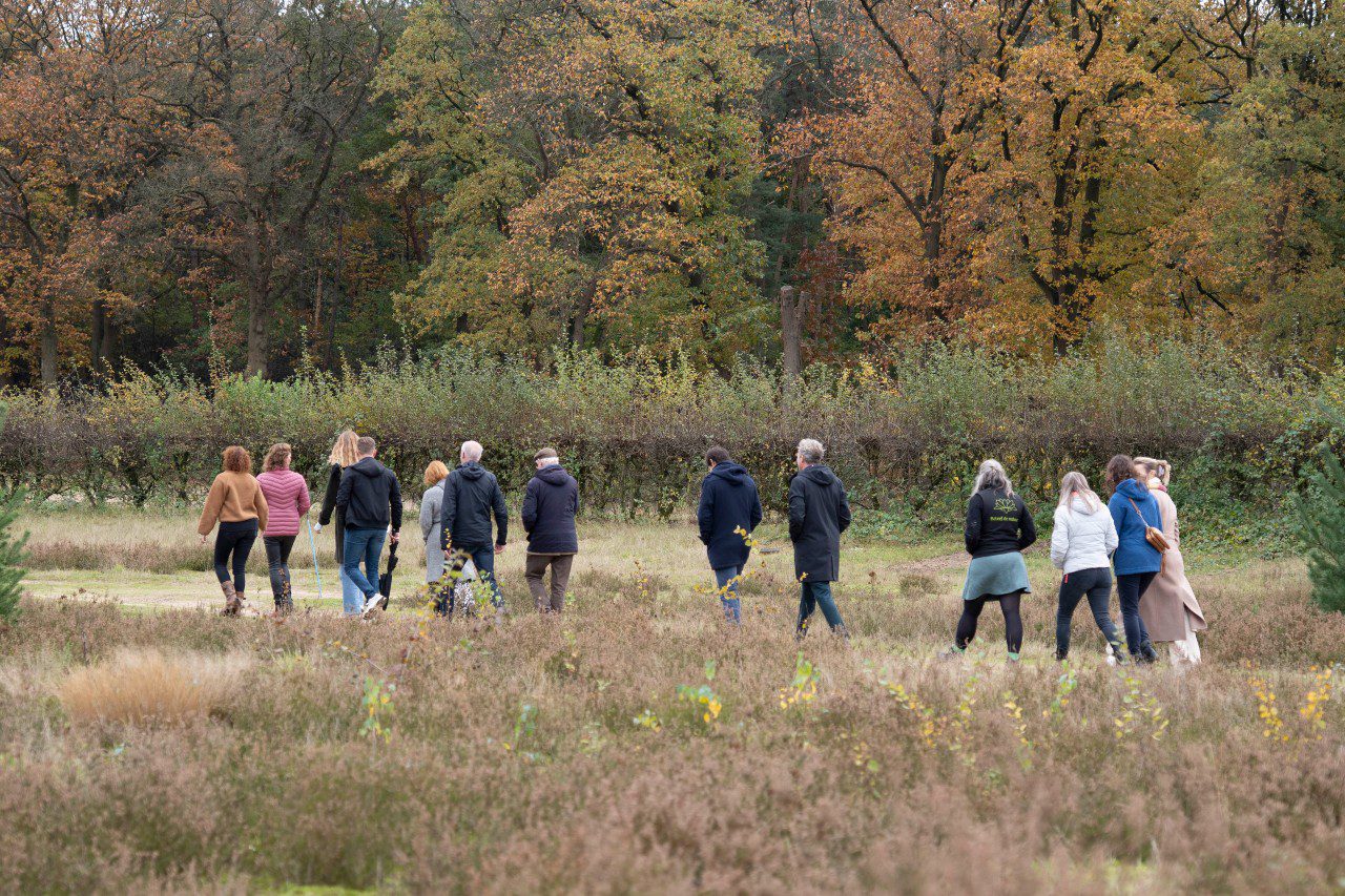 Training van IVN Natuureducatie aan medewerkers van Natuurbegraafplaats van Waarde